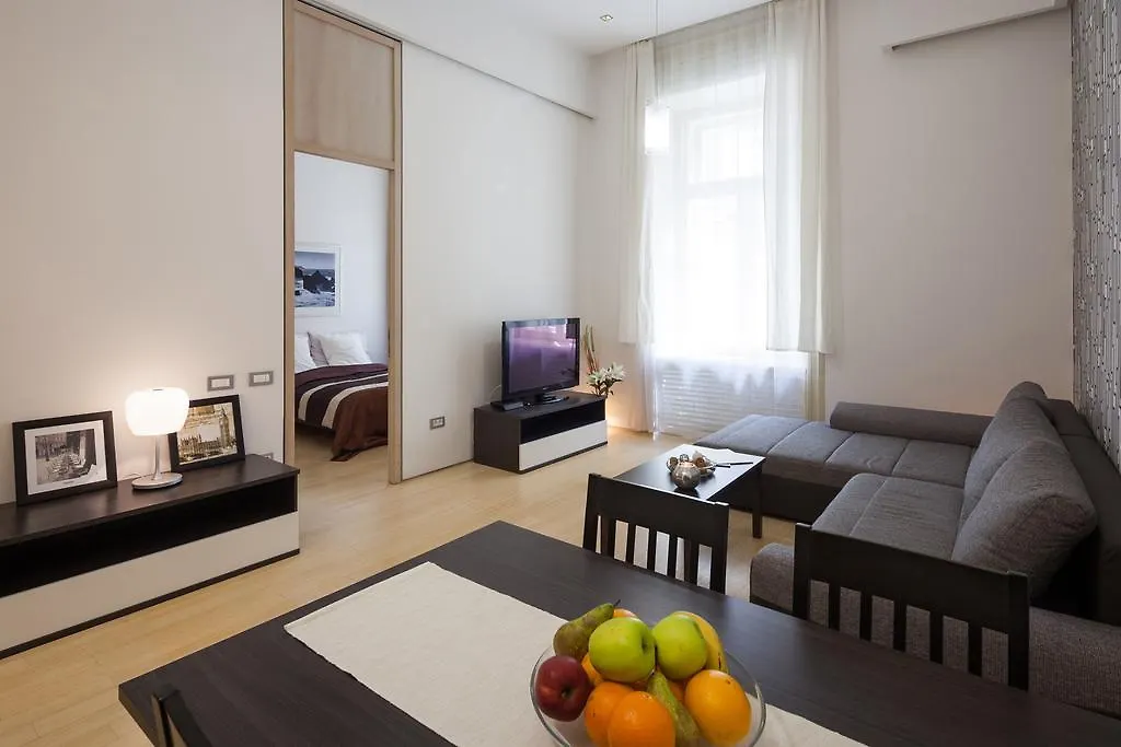 Splendid Residence Budapest 4*,